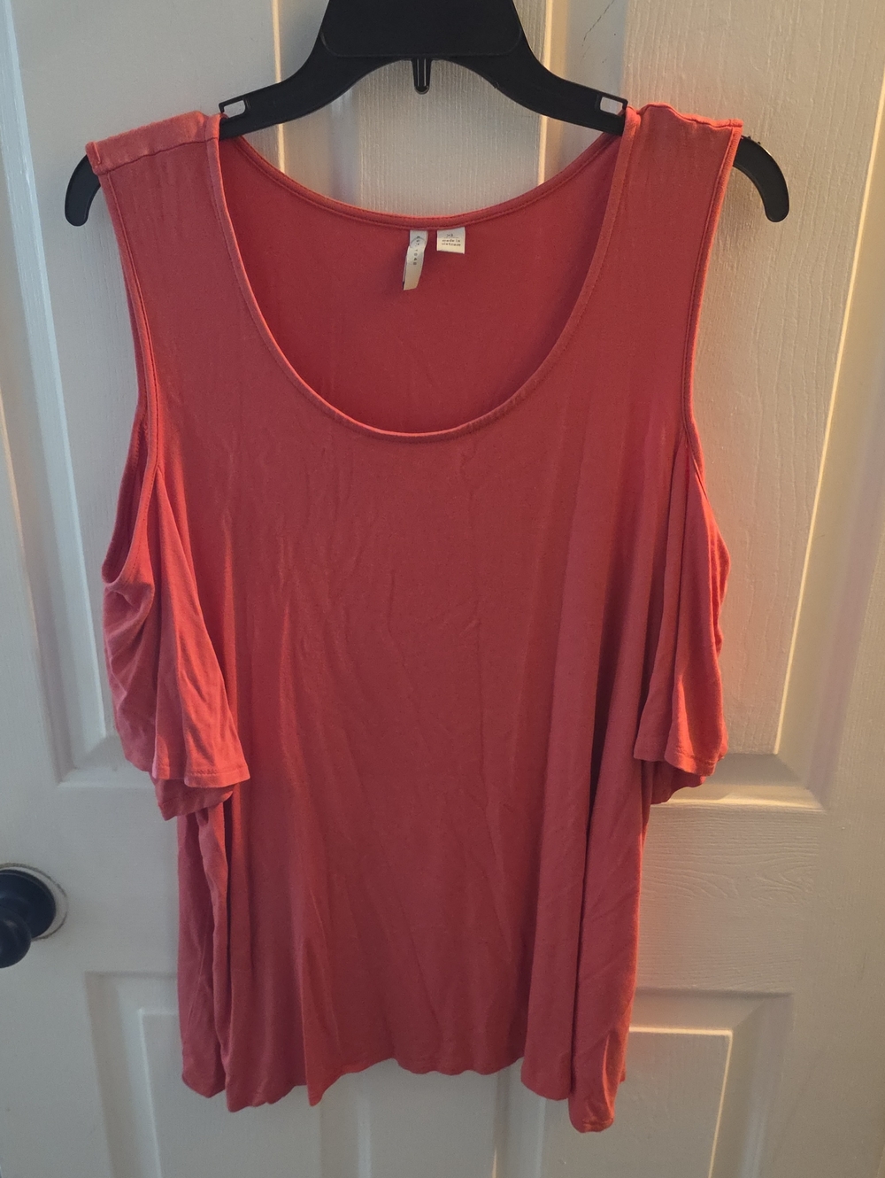 Cold-Shoulder Tank Top in Coral